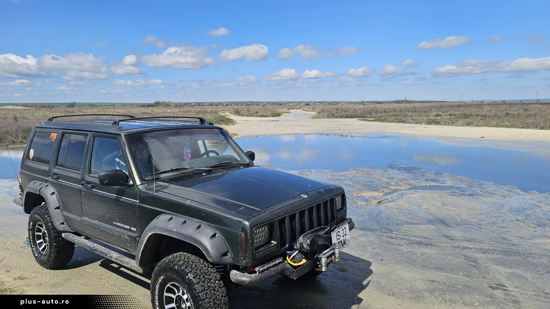 Jeep Cherokee 4.0 Limited Utilitar  N1