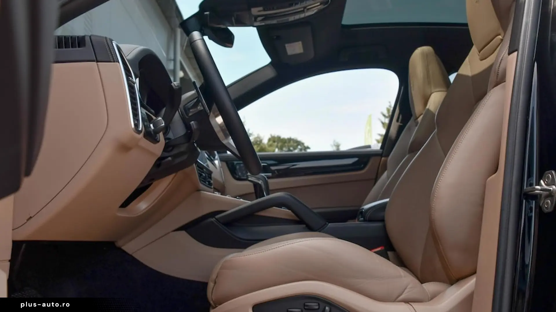 Porsche Cayenne Coupé E-Hybrid Platinum Edition PANO