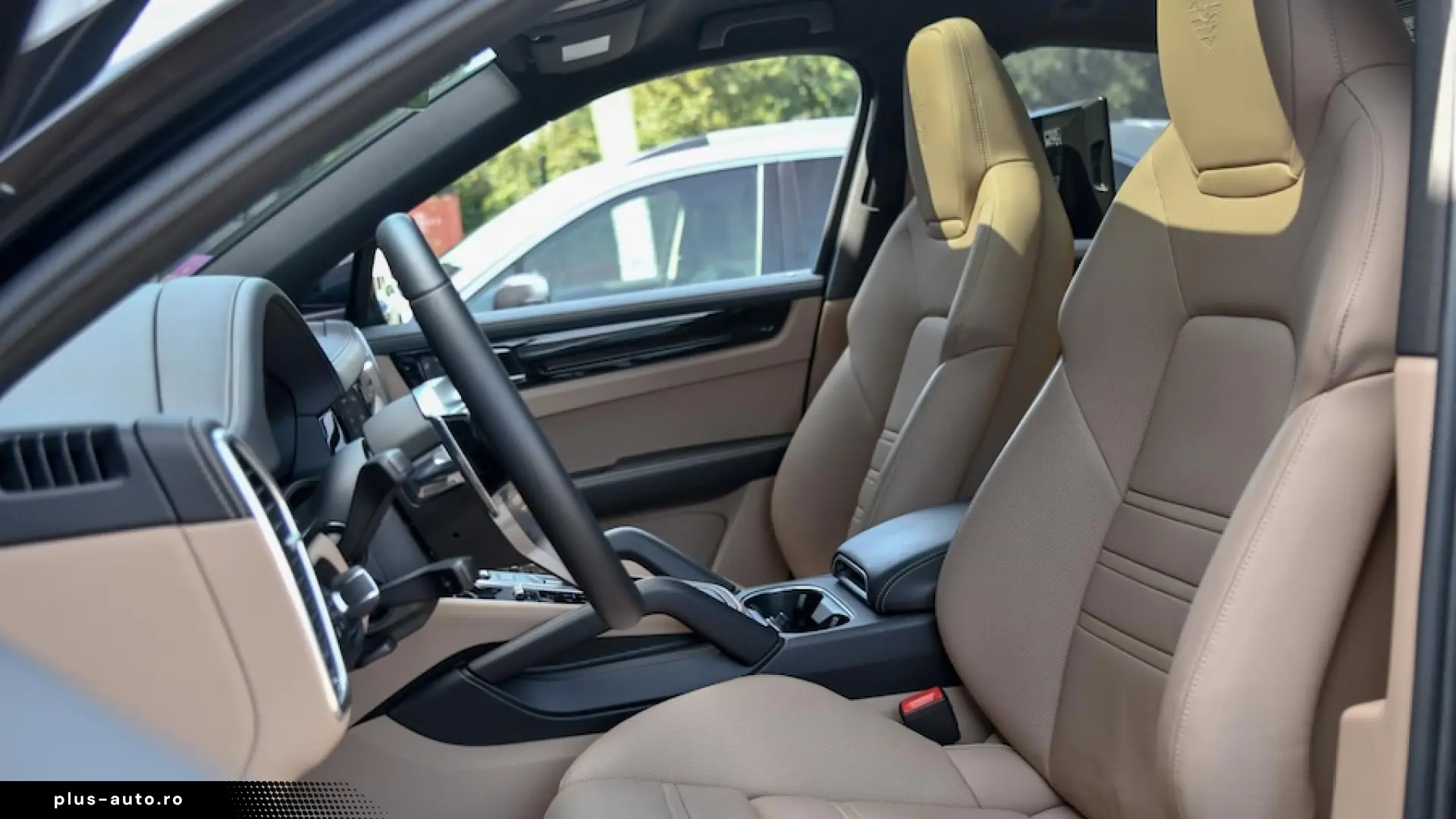 Porsche Cayenne Coupé E-Hybrid Platinum Edition PANO