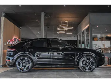 Porsche Cayenne Coupé E-Hybrid Platinum Edition PANO