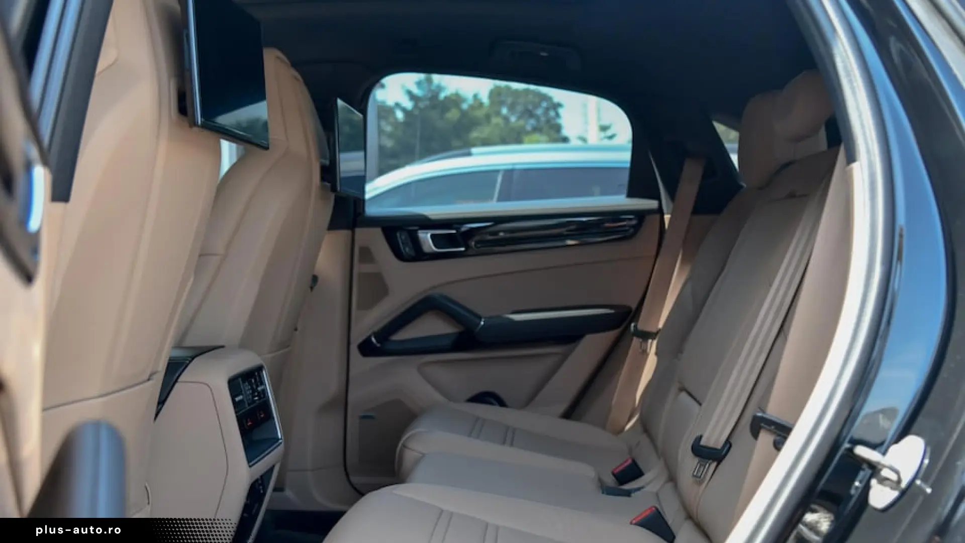 Porsche Cayenne Coupé E-Hybrid Platinum Edition PANO