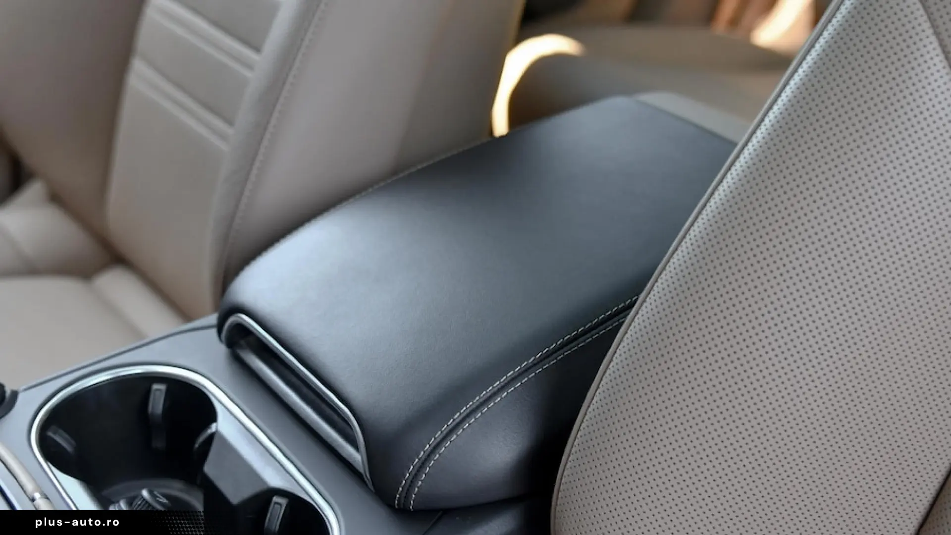 Porsche Cayenne Coupé E-Hybrid Platinum Edition PANO
