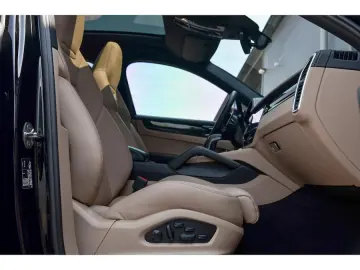 Porsche Cayenne Coupé E-Hybrid Platinum Edition PANO