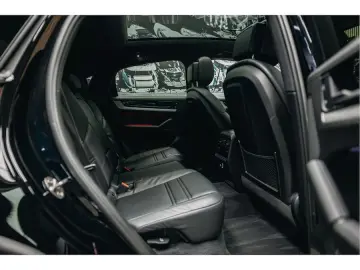 741 CP- Unic in RO (Verde) Porsche Cayenne Coupé
