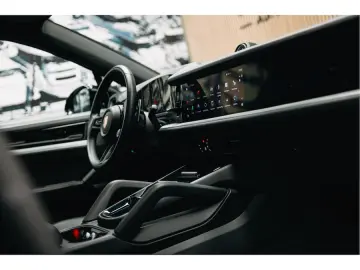 741 CP- Unic in RO (Verde) Porsche Cayenne Coupé
