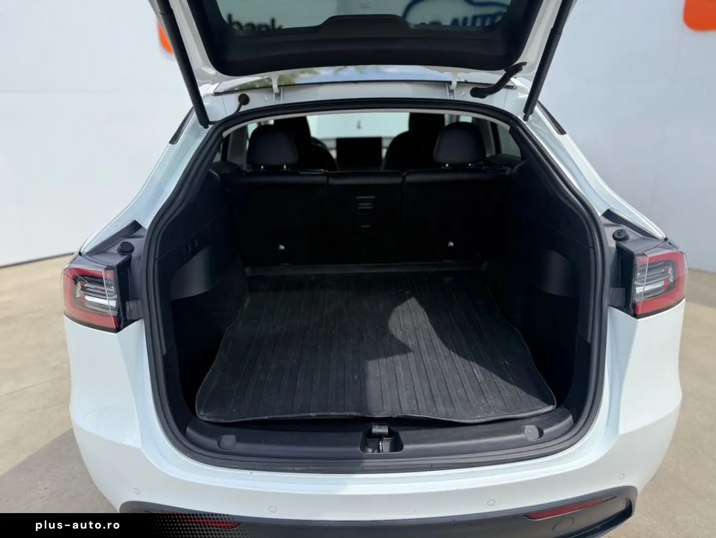 Tesla T-Model-Y