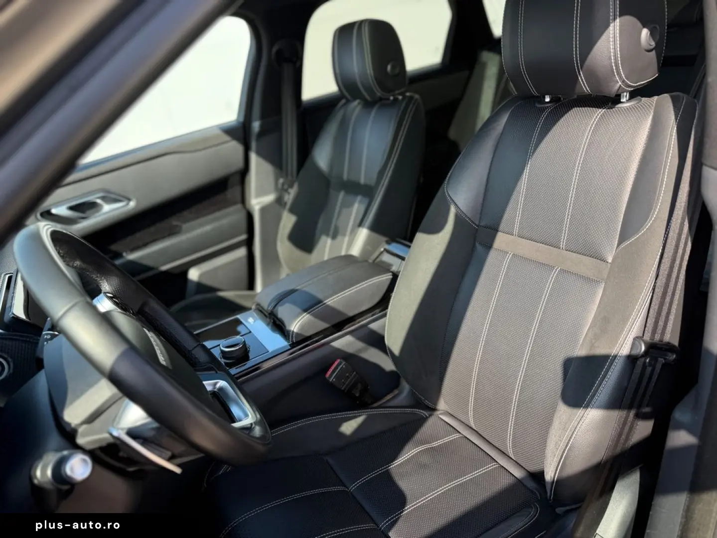 Land-Rover Range-Rover-Velar