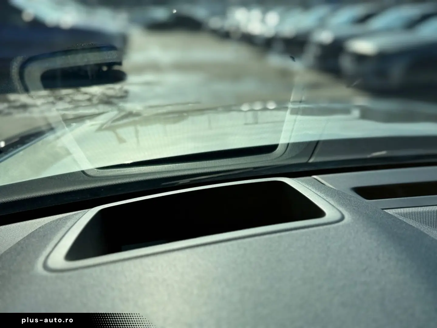 Land-Rover Range-Rover-Velar