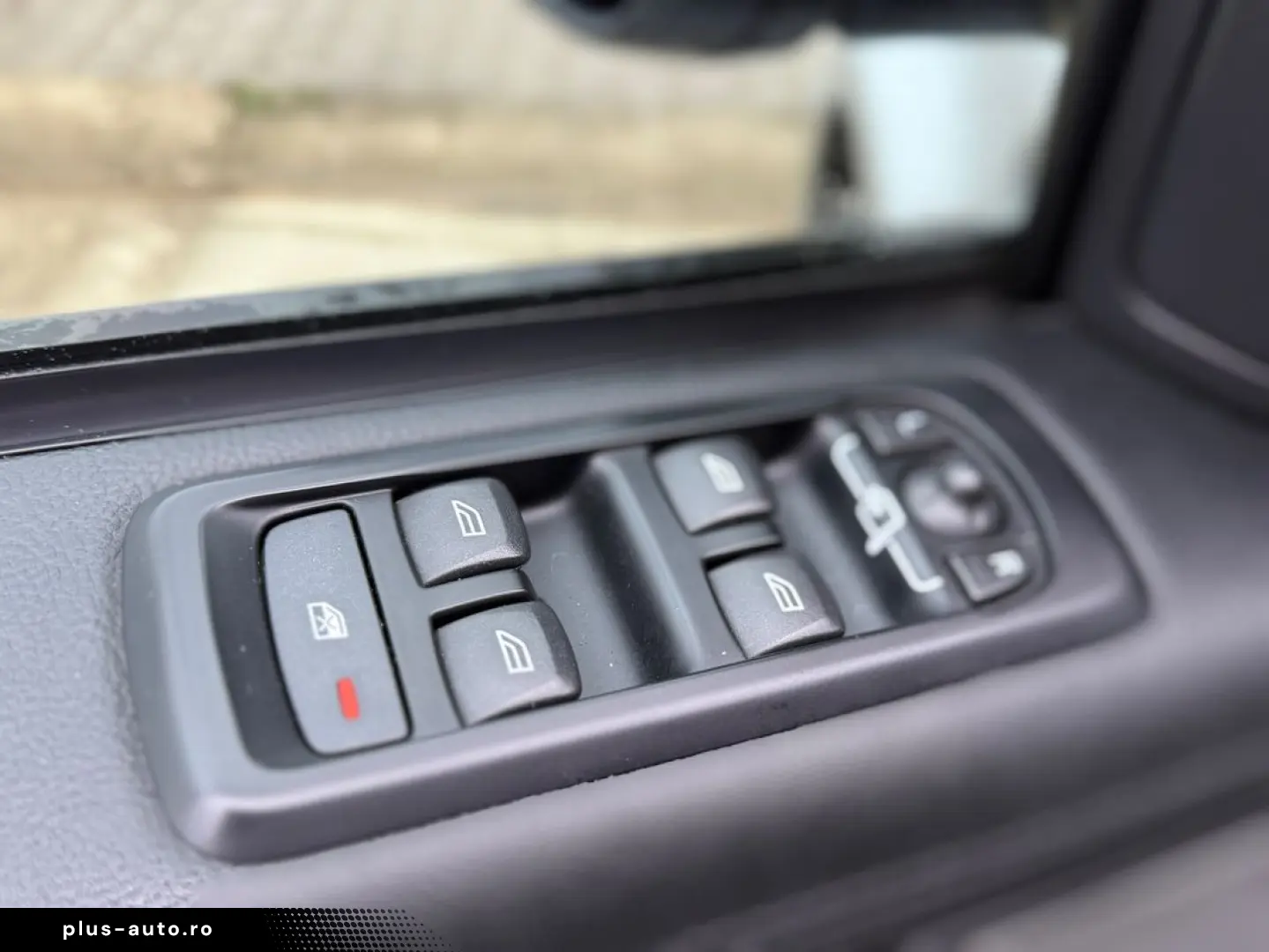 Land-Rover Range-Rover-Sport