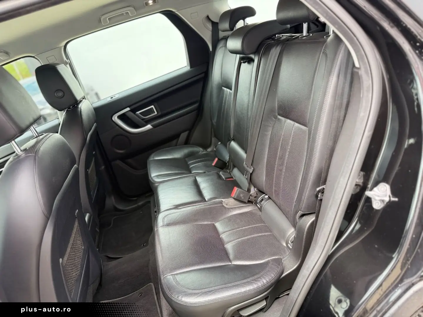 Land-Rover Discovery-Sport