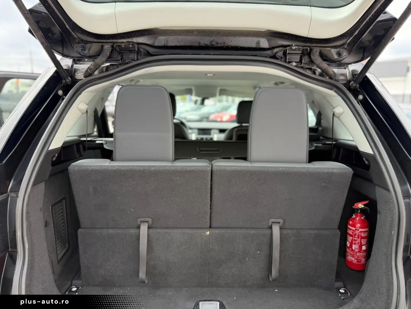 Land-Rover Discovery-Sport