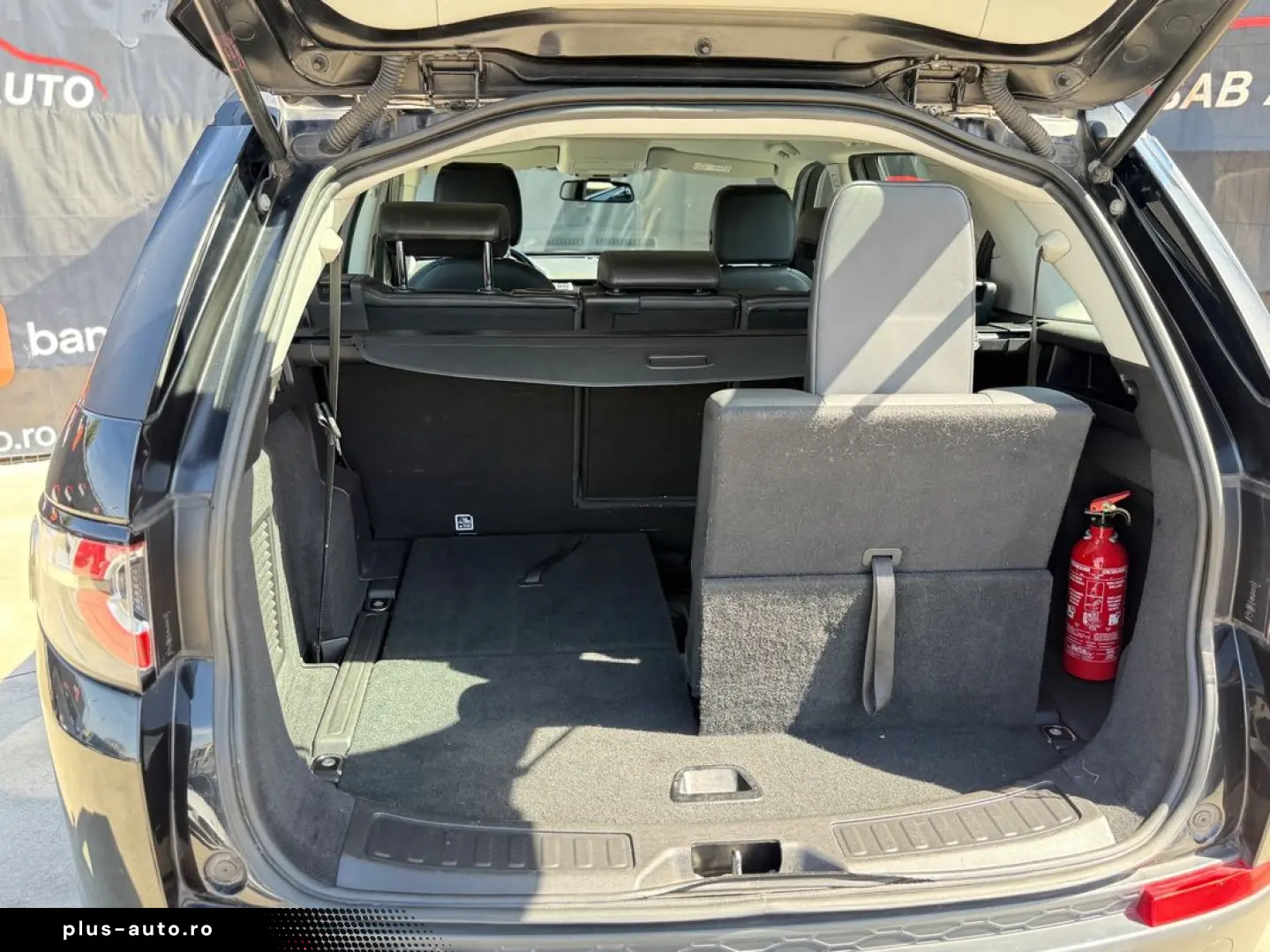 Land-Rover Discovery-Sport