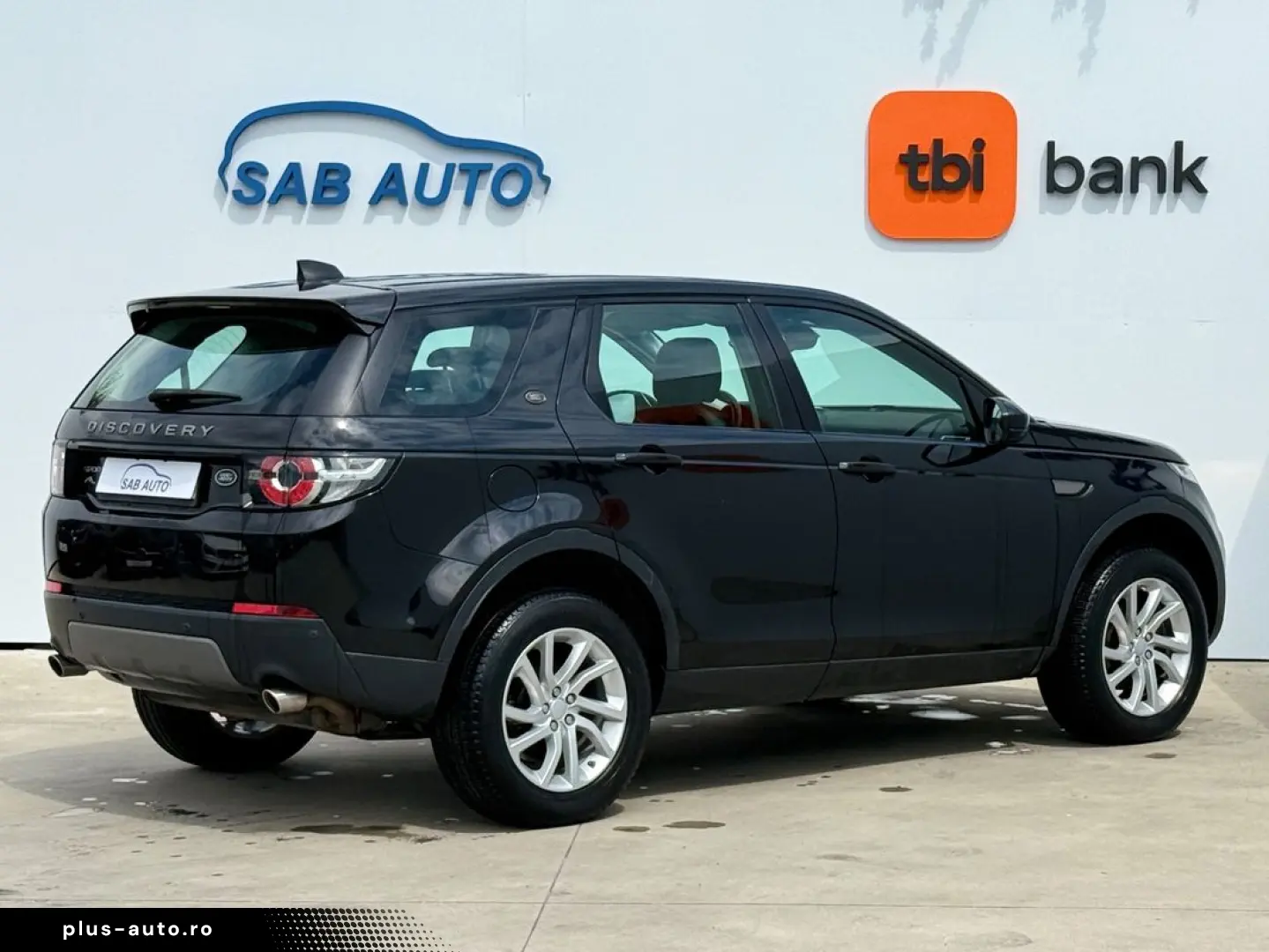 Land-Rover Discovery-Sport