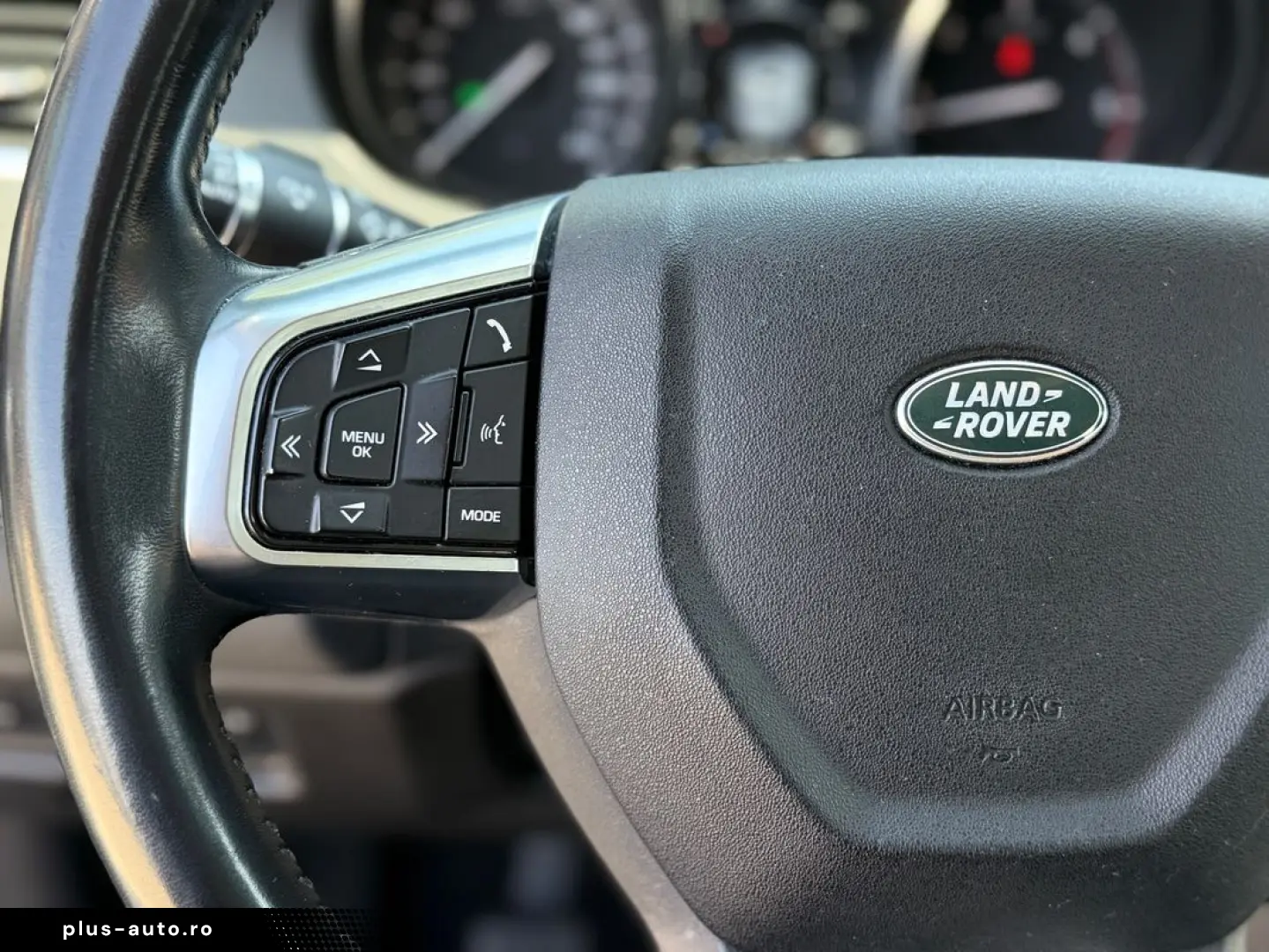 Land-Rover Discovery-Sport