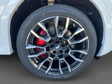 BMW X6 xDrive30d M Sport Pro AHK ACC Pano Standhzg