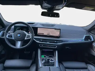 BMW X6 xDrive30d M Sport Pro AHK ACC Pano Standhzg