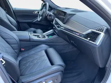 BMW X6 xDrive30d M Sport Pro AHK ACC Pano Standhzg