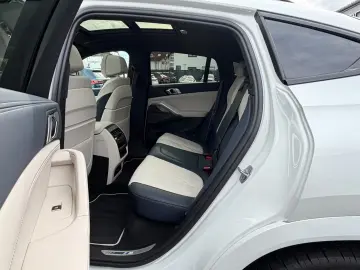 BMW X6 40xd MSPORT INDIVIDUAL INTERIOR MASSAGE