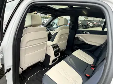 BMW X6 40xd MSPORT INDIVIDUAL INTERIOR MASSAGE