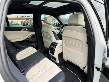 BMW X6 40xd MSPORT INDIVIDUAL INTERIOR MASSAGE