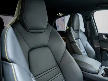 FOARTE RAR - Porsche Cayenne Coupé 4.0 Turbo E-Hybrid GT
