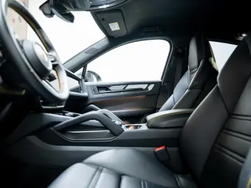 FOARTE RAR - Porsche Cayenne Coupé 4.0 Turbo E-Hybrid GT
