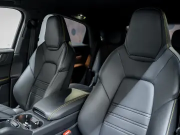 FOARTE RAR - Porsche Cayenne Coupé 4.0 Turbo E-Hybrid GT