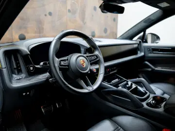 FOARTE RAR - Porsche Cayenne Coupé 4.0 Turbo E-Hybrid GT
