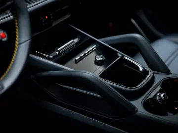 FOARTE RAR - Porsche Cayenne Coupé 4.0 Turbo E-Hybrid GT
