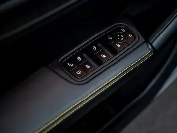 FOARTE RAR - Porsche Cayenne Coupé 4.0 Turbo E-Hybrid GT
