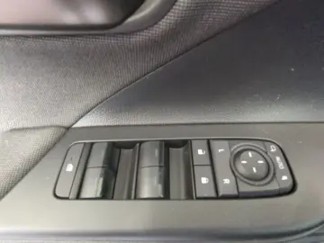 TOYOTA C-HR 2.0 Plug-in Hybrid (Syst.223 PS) FWD Team D