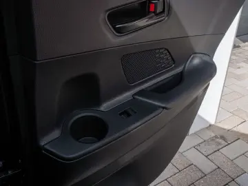 TOYOTA C-HR Teamplayer 2.0 Plug-In Hybrid NAVI ACC LED