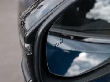 TOYOTA C-HR Teamplayer 2.0 Plug-In Hybrid NAVI ACC LED
