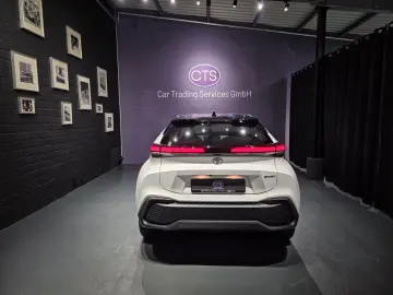 TOYOTA C-HR Plug-In Hybrid FWD Team Deutschland 1 HAND
