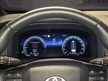 TOYOTA C-HR Plug-In Hybrid FWD Team Deutschland 1 HAND