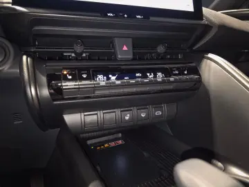 TOYOTA C-HR Plug-In Hybrid FWD Team Deutschland 1 HAND