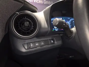 TOYOTA C-HR Plug-In Hybrid FWD Team Deutschland 1 HAND
