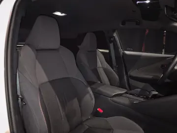 TOYOTA C-HR Plug-In Hybrid FWD Team Deutschland 1 HAND