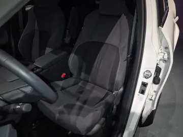 TOYOTA C-HR Plug-In Hybrid FWD Team Deutschland 1 HAND