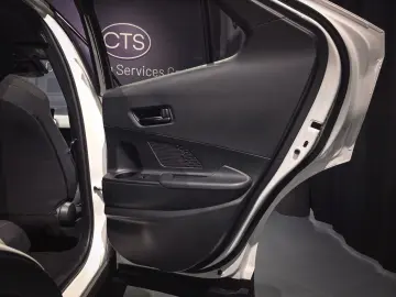 TOYOTA C-HR Plug-In Hybrid FWD Team Deutschland 1 HAND