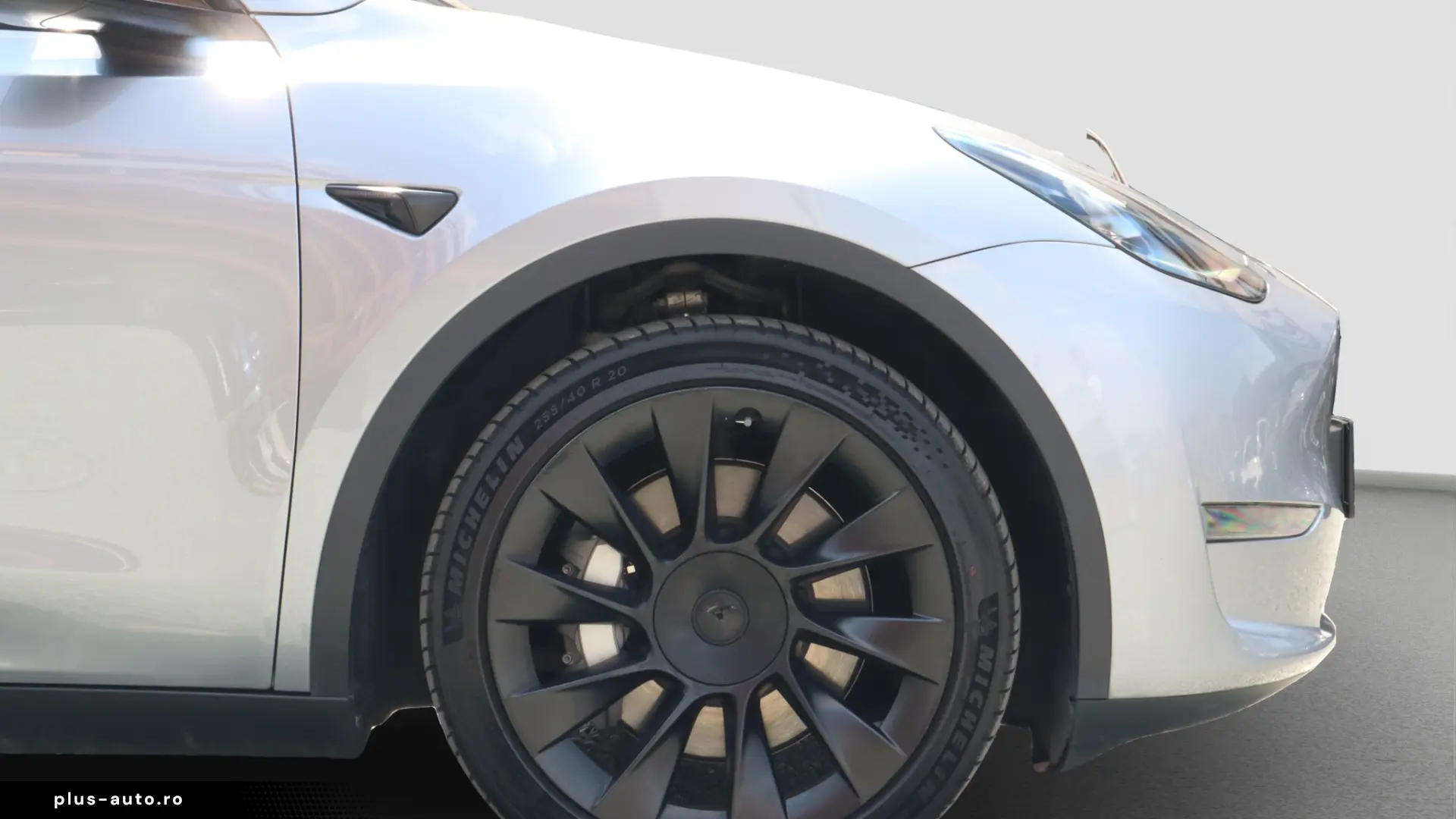 Tesla Model Y Long Range Dual Motor AWD