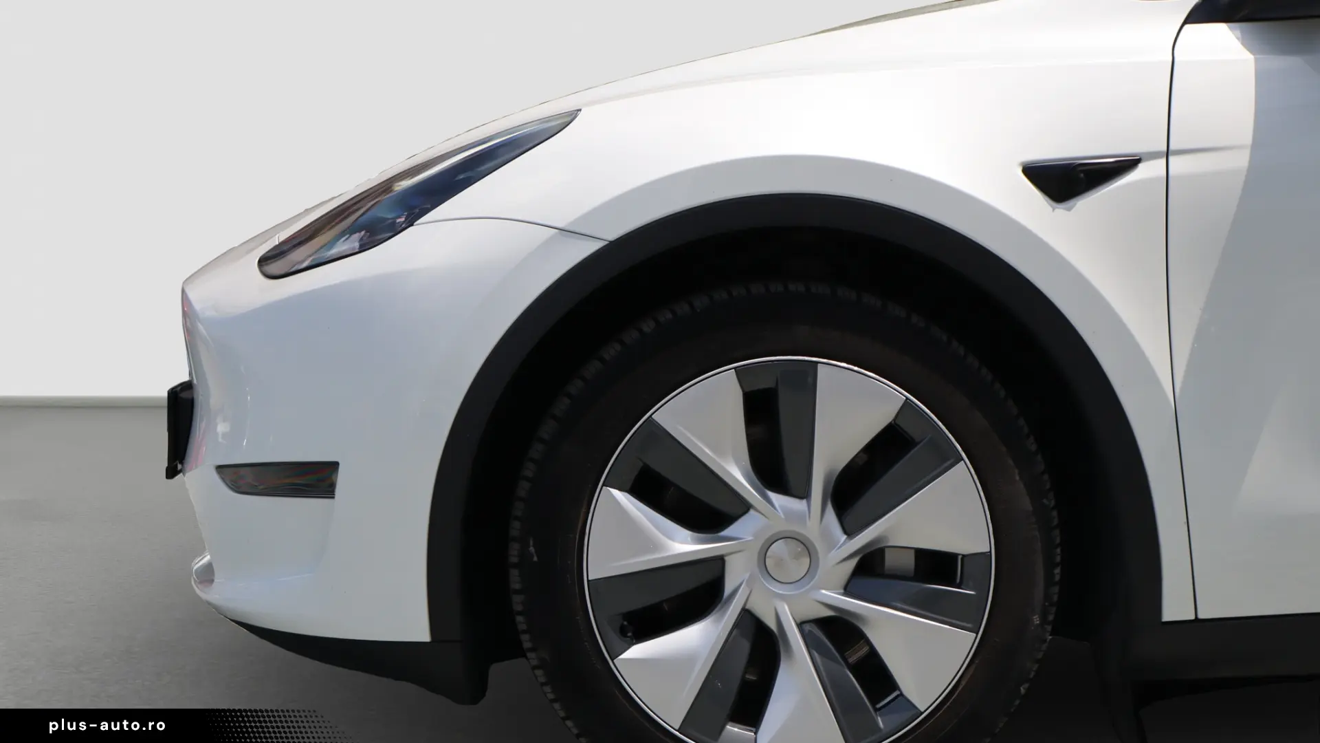 Tesla Model Y Long Range Dual Motor AWD