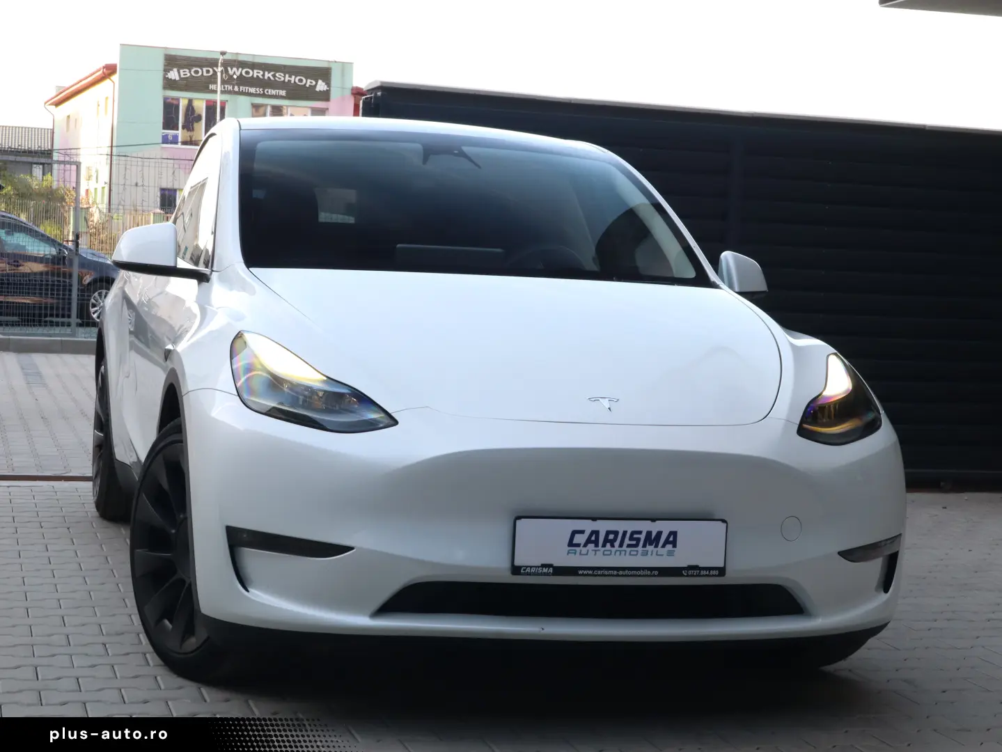 TESLA Model Y 2023 — imagine 25
