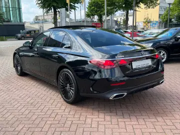 Mercedes-Benz E 200 AMG LINE PREMIUM PANO SUPERSCREEN NAPPA