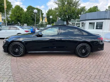 Mercedes-Benz E 200 AMG LINE PREMIUM PANO SUPERSCREEN NAPPA
