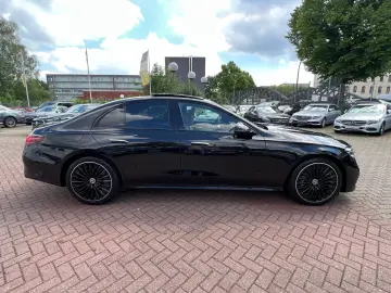 Mercedes-Benz E 200 AMG LINE PREMIUM PANO SUPERSCREEN NAPPA