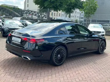 Mercedes-Benz E 200 AMG LINE PREMIUM PANO SUPERSCREEN NAPPA