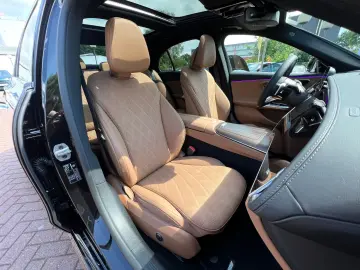 Mercedes-Benz E 200 AMG LINE PREMIUM PANO SUPERSCREEN NAPPA