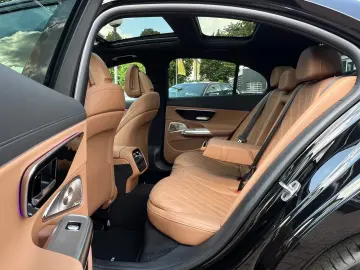 Mercedes-Benz E 200 AMG LINE PREMIUM PANO SUPERSCREEN NAPPA
