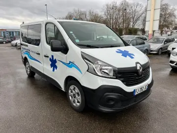 RENAULT Trafic  nur 118.000 KM Ambulance